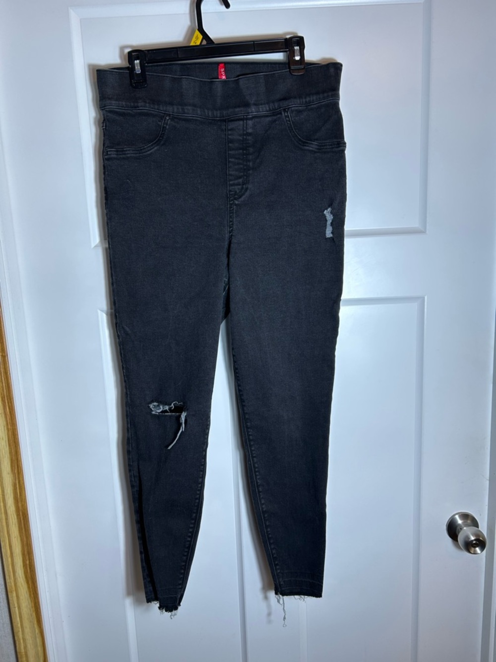 Spanx Women’s Size 1X Pull On Jeans Skinny Black Slimming 162